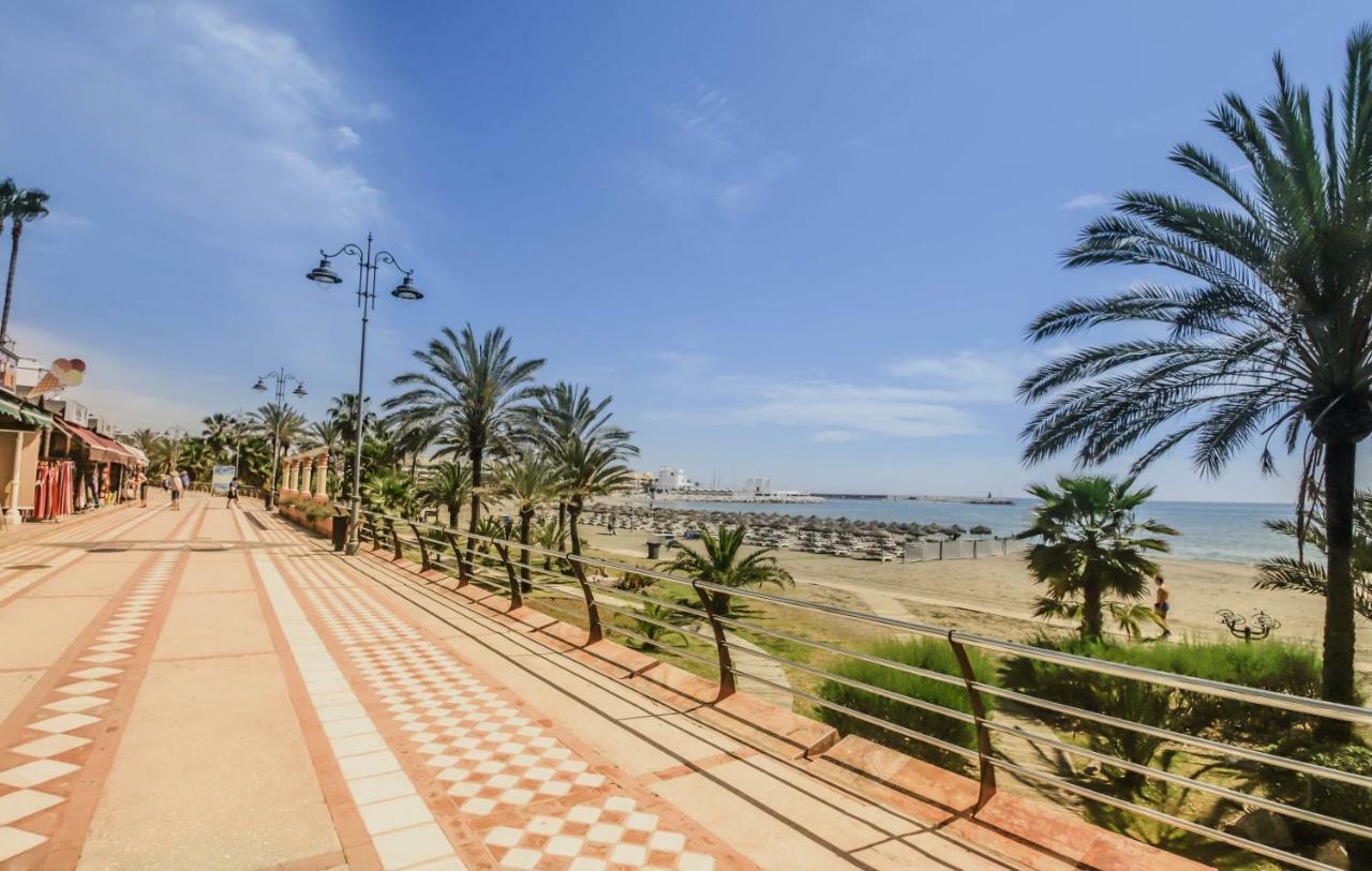 Fantanstico Apartamento Sobre El Mar Benalmádena Esterno foto