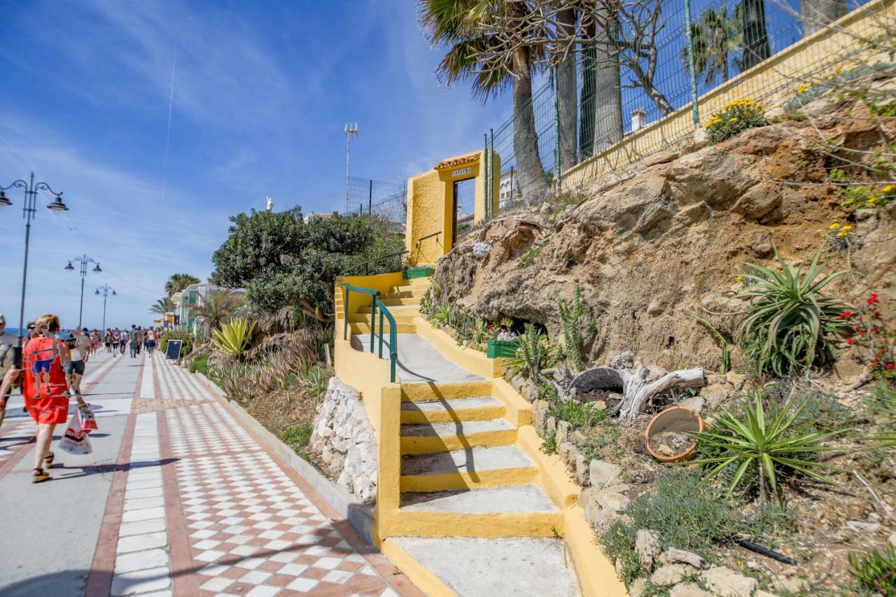 Fantanstico Apartamento Sobre El Mar Benalmádena Esterno foto